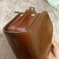 A.P.C. ショルダーバッグ　レザーの画像