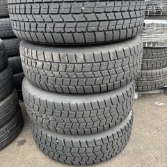 タイヤホイールセットスタッドレスの画像