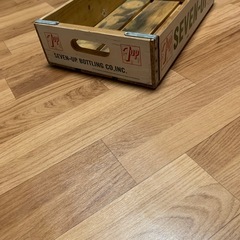 seven-up 木箱の画像