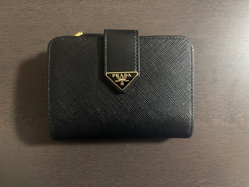 最終値引き【美品】PRADA二つ折り財布