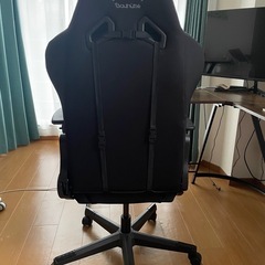 ゲーミングチェアの画像