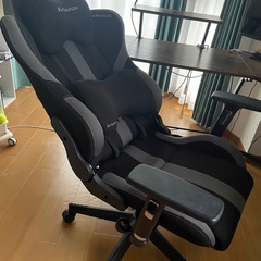 ゲーミングチェアの画像