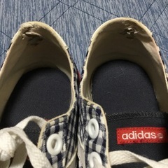 adidas スニーカー  25cmの画像