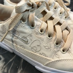 NIKEスニーカー　バレンタイン限定モデル　　の画像