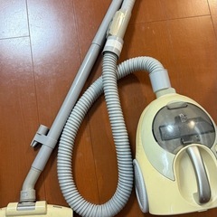 サンヨー　掃除機の画像