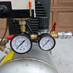 【稼働品】エアコンプレッサー　25L　ナカトミの画像