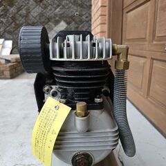 【稼働品】エアコンプレッサー　25L　ナカトミの画像