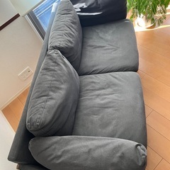 BLACK  ソファーの画像