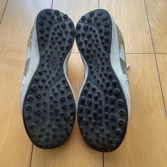 UMBRO　アクセレイター　ジュニア用　18cm トレーニングシューズ　幅広ワイドモデルの画像