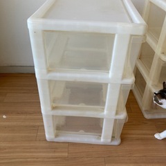 衣装ケース2つ
の画像