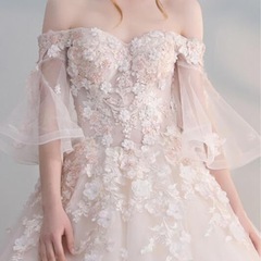 ウェディングドレス　花　オフショルダー　Aライン　前撮り　二次会　の画像