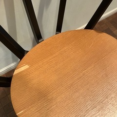 木製の椅子　座面はがれありの画像