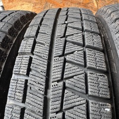 バリ山　BRIDGESTONE ブリヂストン　ブリジストン　REVOGZ 155/70R13 スタッドレス　タイヤ　2016年製　13インチの画像