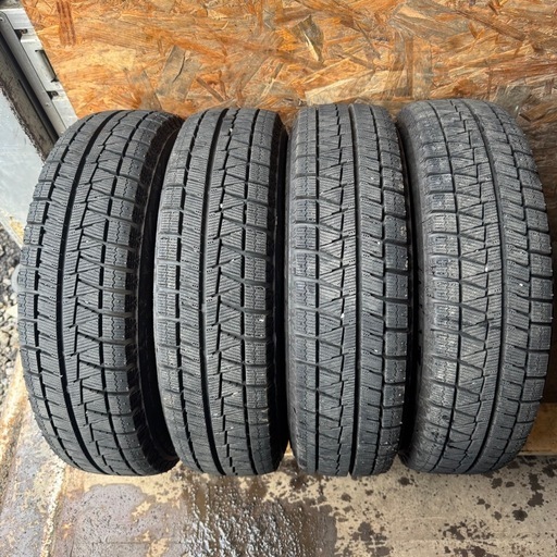 バリ山　BRIDGESTONE ブリヂストン　ブリジストン　REVOGZ 155/70R13 スタッドレス　タイヤ　2016年製　13