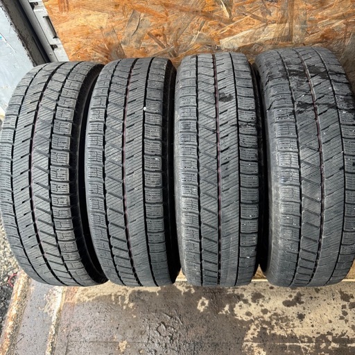 バリ山　BRIDGESTONE ブリヂストン　ブリジストン　VRX3 155/65R13 スタッドレス　タイヤ 2021年製　13インチ