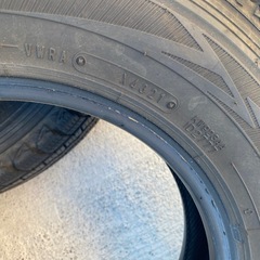 145R12 6PRスタッドレスタイヤ4本の画像
