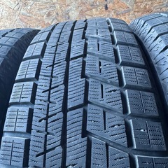 極上タイヤ　YOKOHAMA ヨコハマ　IG60 215/65R16 スタッドレス　タイヤ　2021年製　16インチの画像