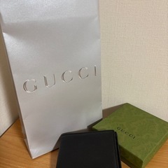 GUCCI 二つ折りウォレット
の画像