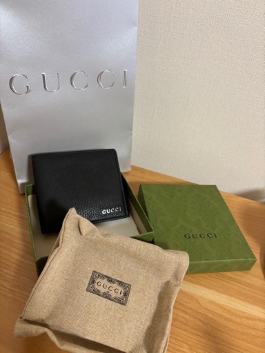 GUCCI 二つ折りウォレット