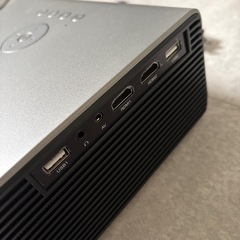 プロジェクター（リモコン付）の画像