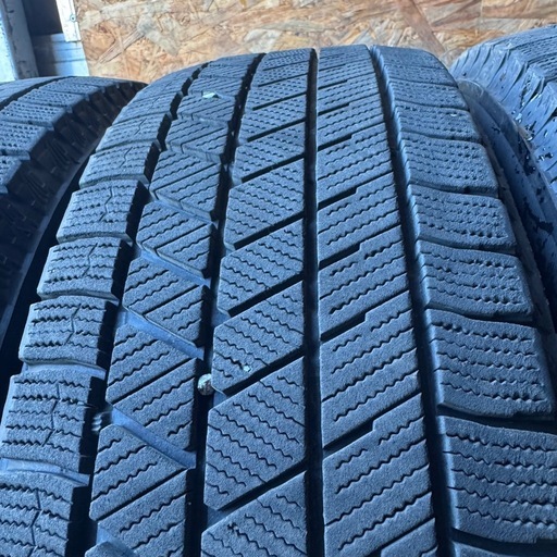 バリ山　BRIDGESTONE ブリヂストン　ブリジストン　VRX3 185/65R15 スタッドレス　タイヤ　2021年製　15インチ