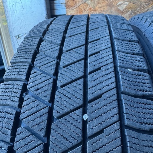 バリ山　BRIDGESTONE ブリヂストン　ブリジストン　VRX3 185/65R15 スタッドレス　タイヤ　2021年製　15インチ