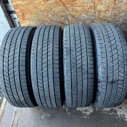 バリ山　BRIDGESTONE ブリヂストン　ブリジストン　VRX3 185/65R15 スタッドレス　タイヤ　2021年製　15インチ