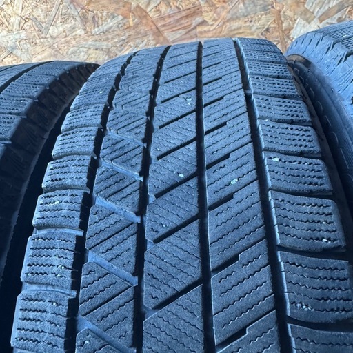 バリ山　BRIDGESTONE ブリヂストン　ブリジストン　VRX3 185/65R15 スタッドレス　タイヤ　2021年製　15インチ