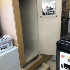 ワードローブ、タンスの画像