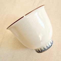 【ネット決済・配送】 【訳あり】　たち吉　ビンテージ　白磁千段　お茶吞茶碗　湯呑み　5個セット　橘吉　Tachikichi 箱入り　未使用　カケあり　湯飲み　湯のみ　ユノミ　Yunomi タチキチの画像