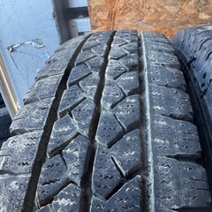 バリ山　BRIDGESTONE ブリヂストン　ブリジストン　VL1 155/80R14 88/86N LT スタッドレス　タイヤ　2023年製　14インチの画像