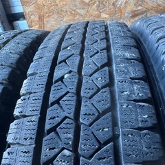 バリ山　BRIDGESTONE ブリヂストン　ブリジストン　VL1 155/80R14 88/86N LT スタッドレス　タイヤ　2023年製　14インチの画像