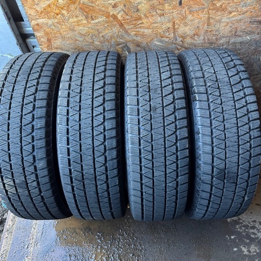 バリ山　BRIDGESTONE ブリヂストン　ブリジストン　DM-V3 215/70R16 スタッドレス　タイヤ　2019年製　16インチ