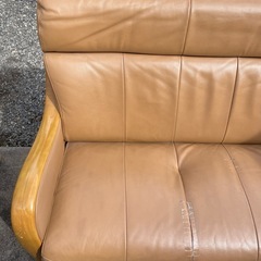 ちょっと高級なソファの画像