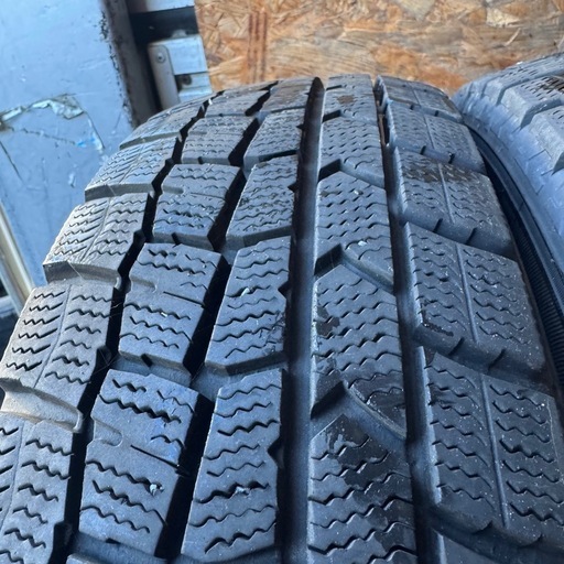 バリ山　DUNLOP ダンロップ　WM02 165/70R14 スタッドレス　タイヤ　2022年製　14インチ