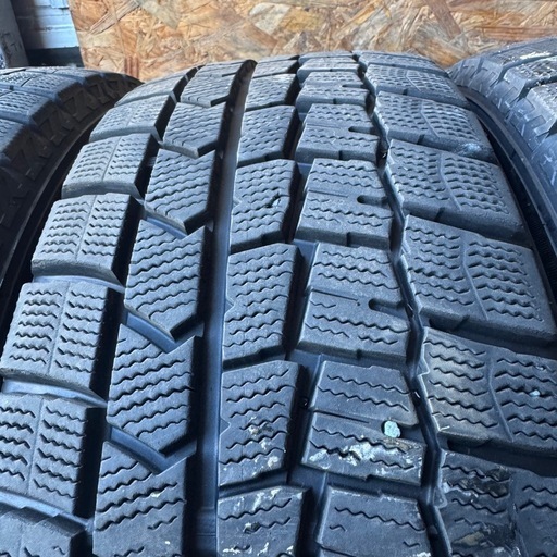 バリ山　DUNLOP ダンロップ　WM02 205/60R16 スタッドレス　タイヤ　2020年製　16インチ