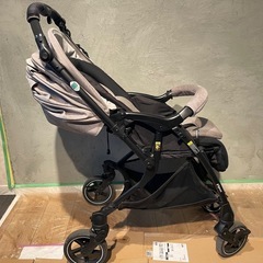 Pigeonピジョン　ランフィリノン　アカチャンホンポ　グレージュ　ベビーカーの画像