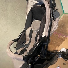 Pigeonピジョン　ランフィリノン　アカチャンホンポ　グレージュ　ベビーカーの画像
