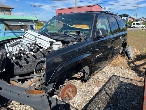 エスカレード　部品取り　丸ごと　OK 外装