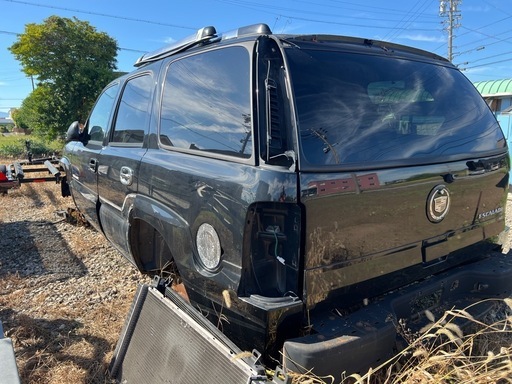 エスカレード　部品取り　丸ごと　OK 外装 エスカレード 部品取り 丸ごと OK 外装