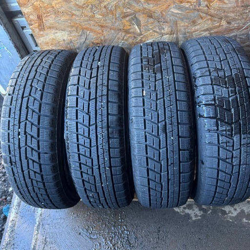 バリ山　YOKOHAMA ヨコハマ　IG60 175/65R14 スタッドレス　タイヤ　2023年製　14インチ