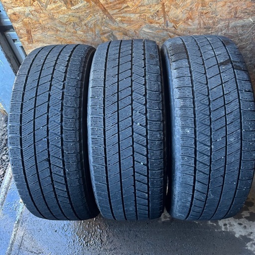 バリ山　BRIDGESTONE ブリヂストン　ブリジストン　VRX3 225/45R18 スタッドレス　タイヤ　2023年製　18インチ　3本