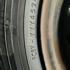 155/65R14 YOKOHAMA タイヤホイールキャップ付きの画像