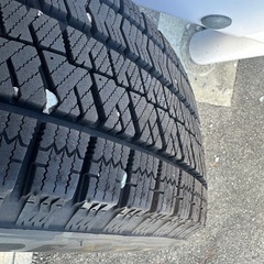 ブリヂストン スタッドレスvrx2 2024年製　205/65R16 ホイールの画像