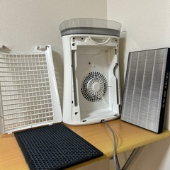 SHARP シャープ 空気清浄機 FU-J50-W 2019年製の画像