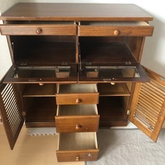 小物収納棚の画像