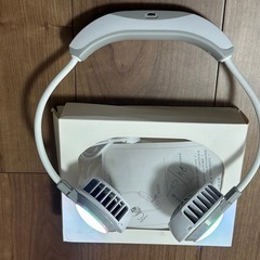 ポータブルネックファン　USB充電式ミニファン　380℃調整　軽量　コンパクト扇風機　LEDライト 新品の画像