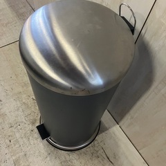 J535⭐️イケア　ミョーサ　ペダル式ゴミ箱の画像