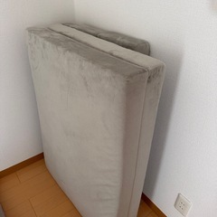 折りたためるマットレスの画像