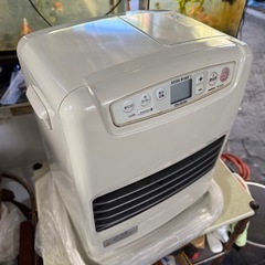 ダイニチ DAINICHI 石油暖房 ファンヒーター 木造9畳/コンクリート12畳 タンク5.0L プラチナシルバー FW-3215S-wWの画像